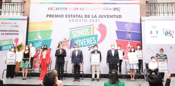Miguel Riquelme entrega Premio Estatal de la Juventud 2021