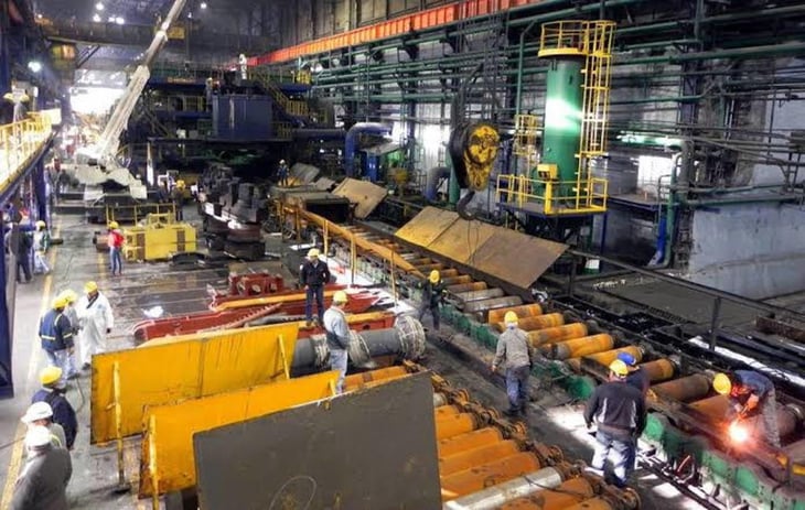 Obreros de AHMSA preparan incremento en producción de acero