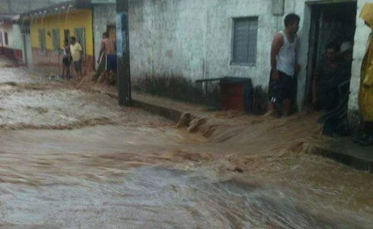 Lluvias causan deslaves y derrumbes en comunidades de Chiapas