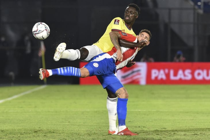 Dávinson Sánchez, baja de Colombia en partido contra Chile