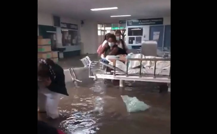 Captan en video inundación de hospital del IMSS en Tula
