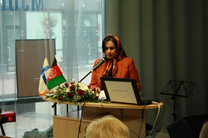 Embajadora afgana en Viena pide no reconocer al terrorista Gobierno talibán