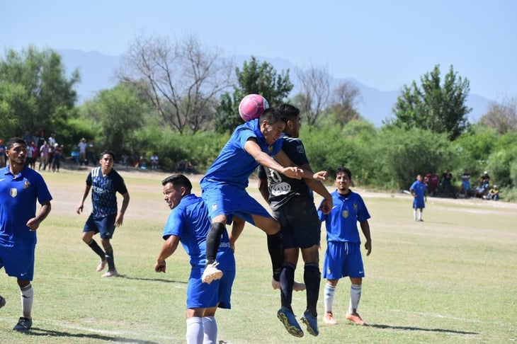 Titanes golea a los Lobos en la liga intermunicipal de fútbol de Ciudad Frontera