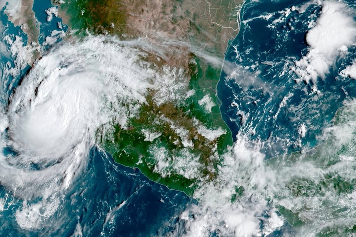 Olaf impactaría como huracán categoría 2 en Los Cabos y La Paz