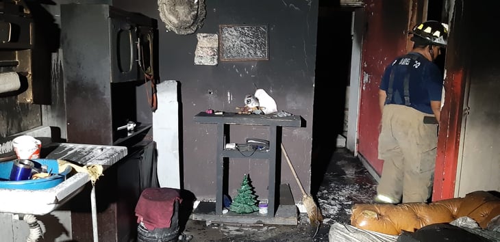 Fuego consume todo a su paso en casa habitación de Monclova 