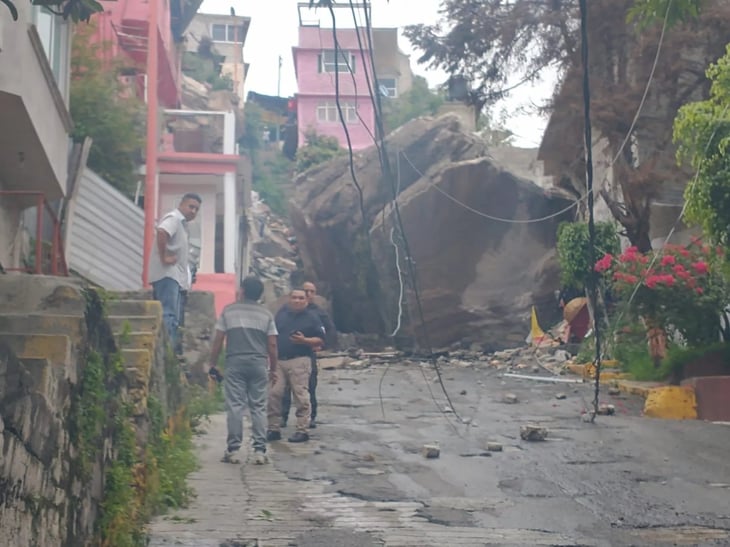 El Cerro del Chiquihuite se desgaja en Tlalnepantla y sepulta viviendas