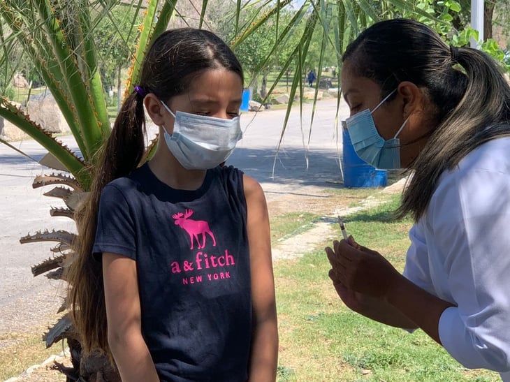 En el Ecoparque de Monclova aplican a niños la vacuna triple viral
