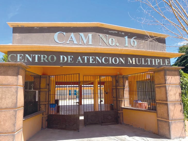 Tareas de limpieza en el CAM 16 por el retorno a clases en San Buenaventura
