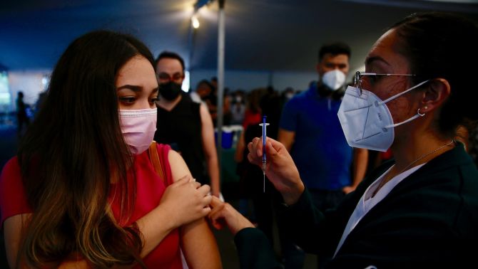 COVID-19: 271 mil 303 las defunciones por coronavirus en México