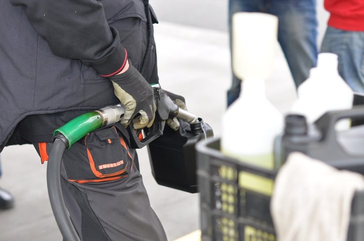 México suspende 5 permisos para importar gasolinas