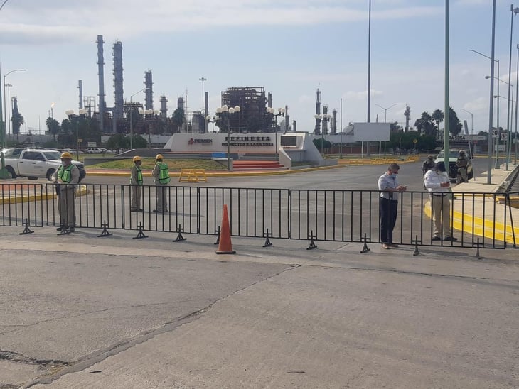 AMLO llega a refinería en Nuevo León