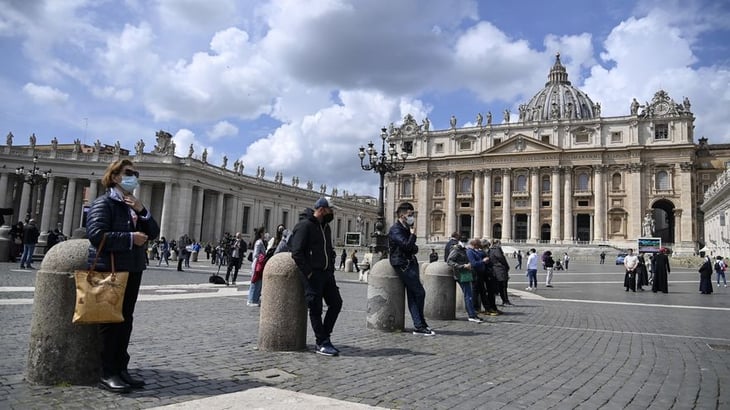 El Vaticano suspende pago a empleados sin prueba COVID-19