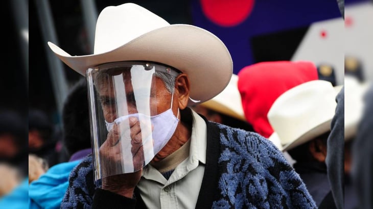 México reporta 596 nuevas muertes y 9,796 nuevos casos por coronavirus