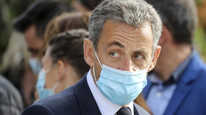 El expresidente francés Nicolas Sarkozy condenado a un año de cárcel por financiación ilegal