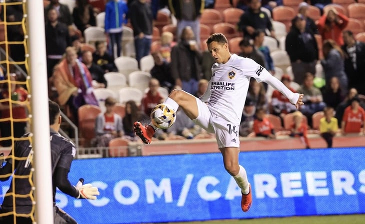 'Chicharito' Hernández anota gran gol con el Galaxy en la MLS