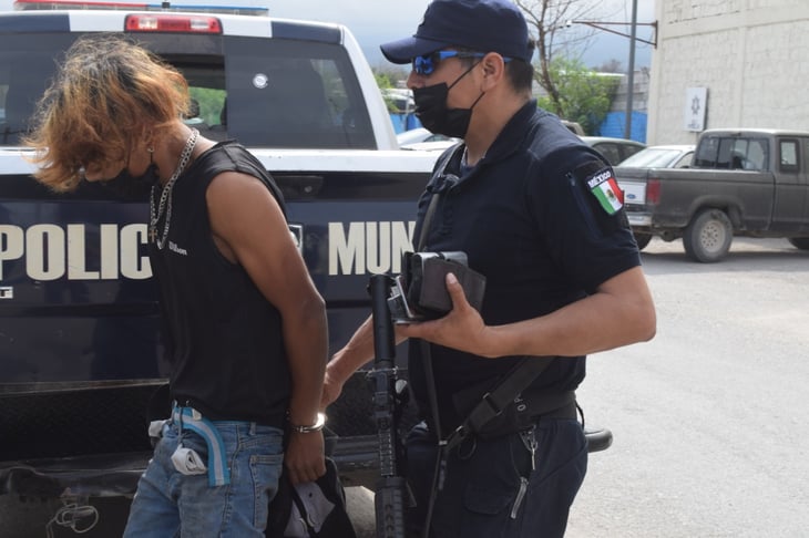 Dos sujetos fueron detenidos en Monclova por inhalar sustancias toxicas 