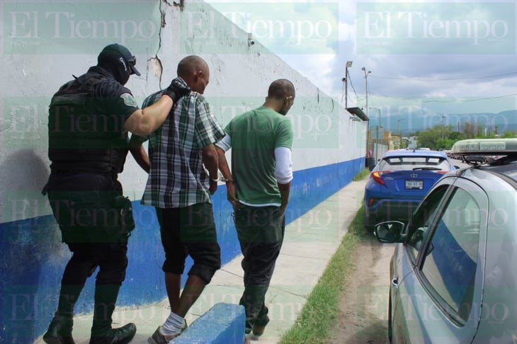 Dos sujetos fueron detenidos y consignados al Ministerio Público en Monclova por portación de arma prohibida