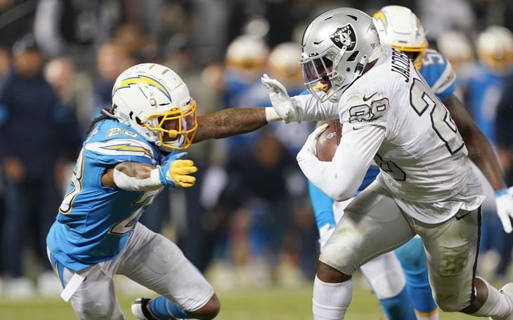 Chargers supera a los Raiders
