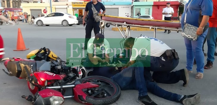Conductor de camioneta derriba a motociclista en Monclova