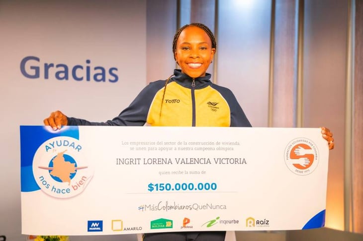 Boxeadora colombiana recibe donación para tener su casa luego de ser estafada