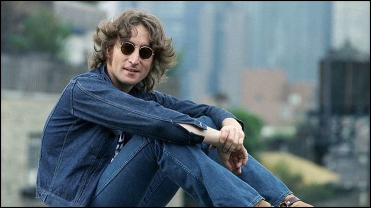 'The Beatles' y fanáticos celebran el cumpleaños 81 de John Lennon