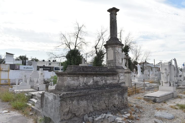 Las construcciones de las tumbas de 1900 en Monclova 
