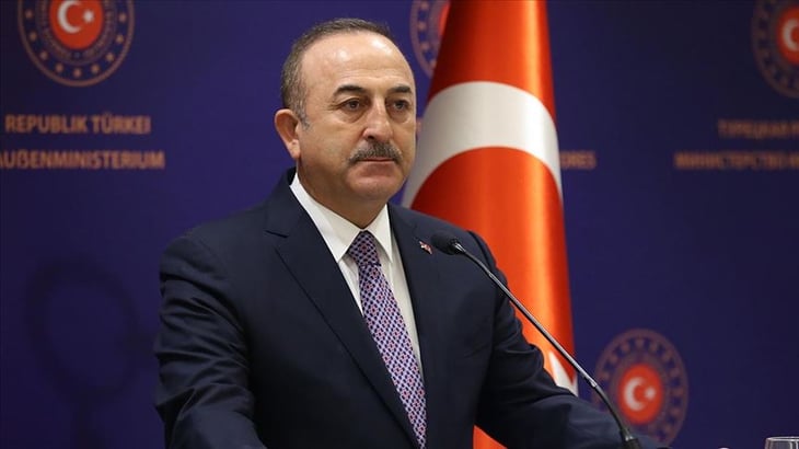 Turquía culpa a Rusia y EU de ataques desde Siria y amenaza con intervenir
