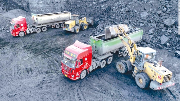 El gobierno de china presiona a las minas para que aumenten la producción de carbón
