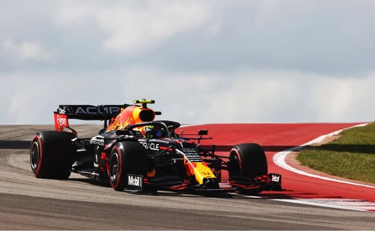 Checo Pérez arrancará en tercer lugar en el GP de Estados Unidos; Verstappen, pole position