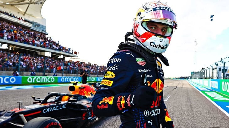 Max Verstappen gana a Lewis Hamilton con un Undercut; Sainz, séptimo
