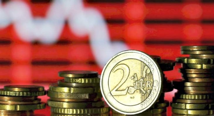 El euro cae a 1,16 dólares por la fortaleza del billete verde