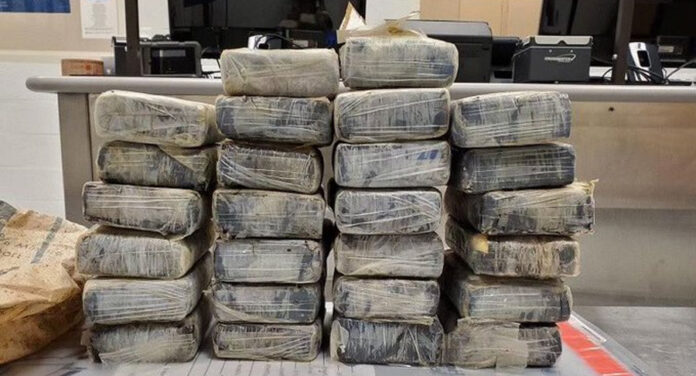 Las autoridades de E.U. encuentran en el mar 1.2 mdd en paquetes de cocaína