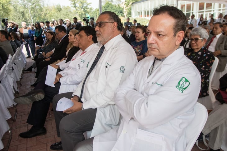 AMLO: 'México, con déficit de 140 mil médicos generales'
