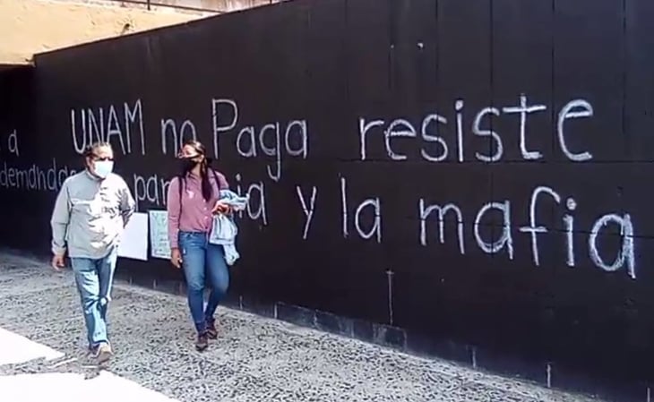Maestros de UNAM protestan afuera de Rectoría; exigen pago de sueldos