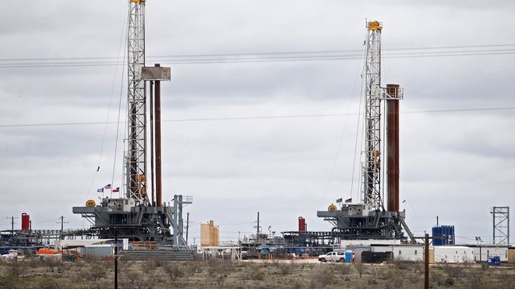 El petróleo de Texas abre con un descenso del 0,80 %, y se situaba en 82 dólares