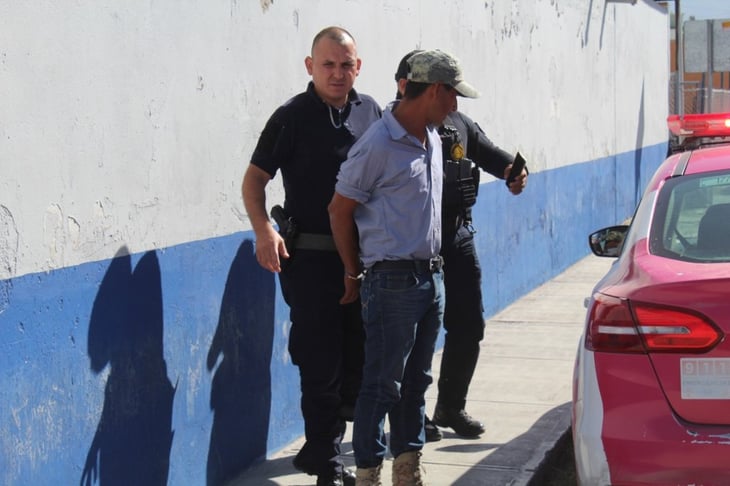Por alterar el orden público un sujeto fue arrestado por policías preventivos de Monclova 