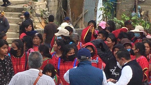 CNDH acude a entrevistar a familias triquis desplazadas