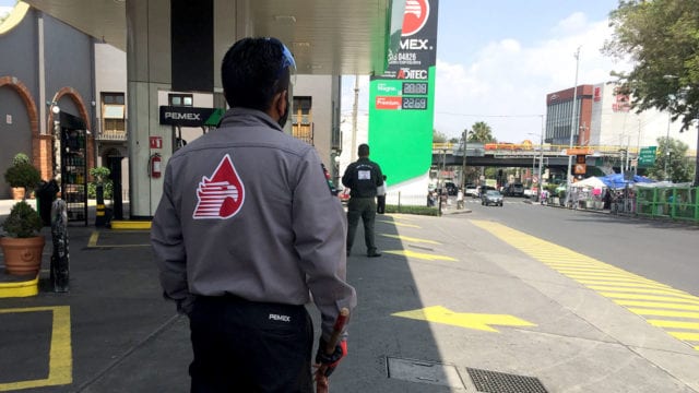 Empresarios gasolineros regresan a las franquicias de Pemex en México 
