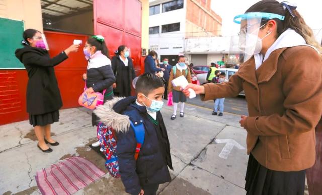 Antes de concluir el año, escuelas de Jalisco regresarán al 100%