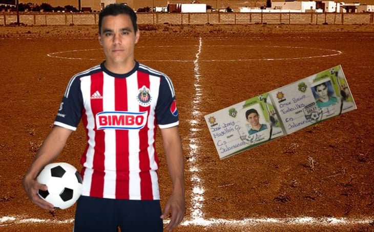 Omar Bravo, de leyenda en Chivas a pegarle a la 'talacha' en el futbol llanero