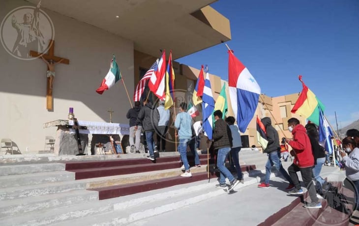 Realizan misa binacional en el norte de México en memoria a migrantes
