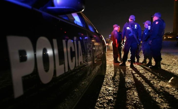 Hallan 7 cuerpos desmembrados dentro de taxi abandonado en Michoacán