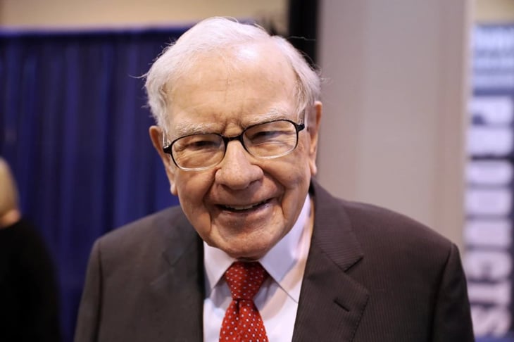 La empresa de Warren Buffett logra récord de dinero en efectivo en el tercer trimestre del año