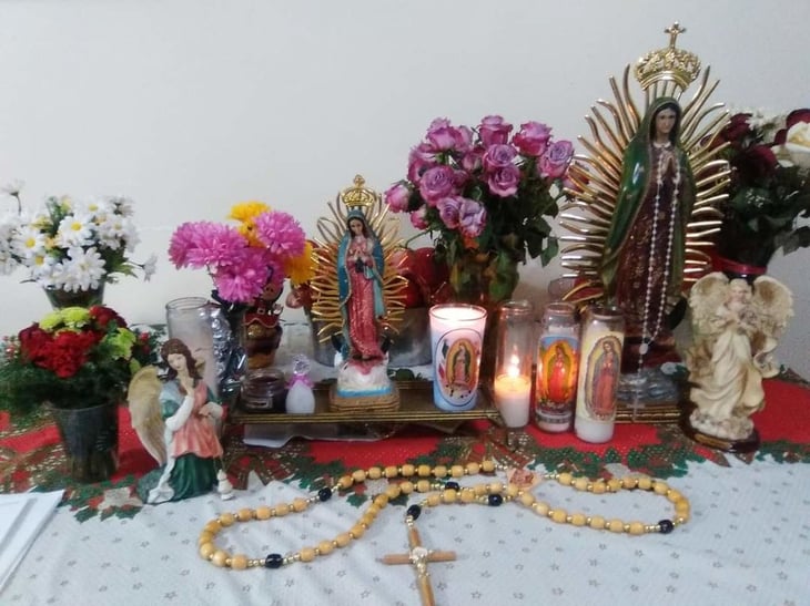 Exhortan a no dejar encendidas las veladoras en el Rosario a la Virgen de Guadalupe