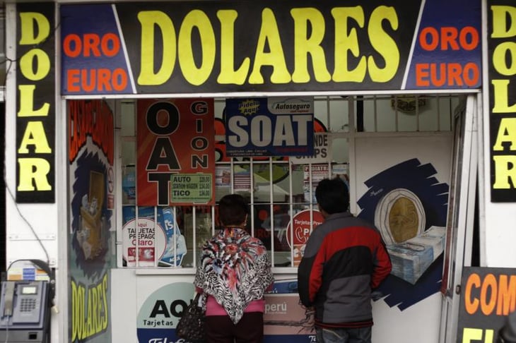 El dólar se mantiene en 19 pesos tras la apertura de los puentes a turistas mexicanos