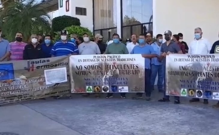 Protestan galleros de Sonora contra la iniciativa de Ley de Bienestar Animal