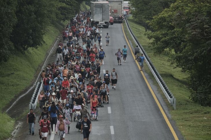 Piden 800 integrantes de caravana migrante residencia permanente en México