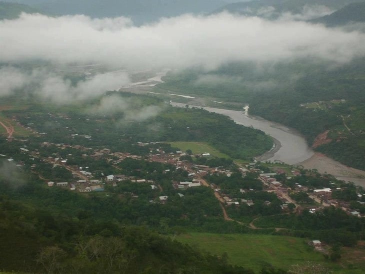 Militares buscan a seis personas desaparecidas en desbordamiento de un río en Bolivia