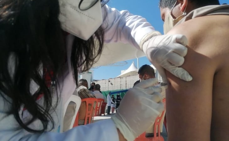 Completan esquema de vacunación en las 22 cárceles mexiquenses
