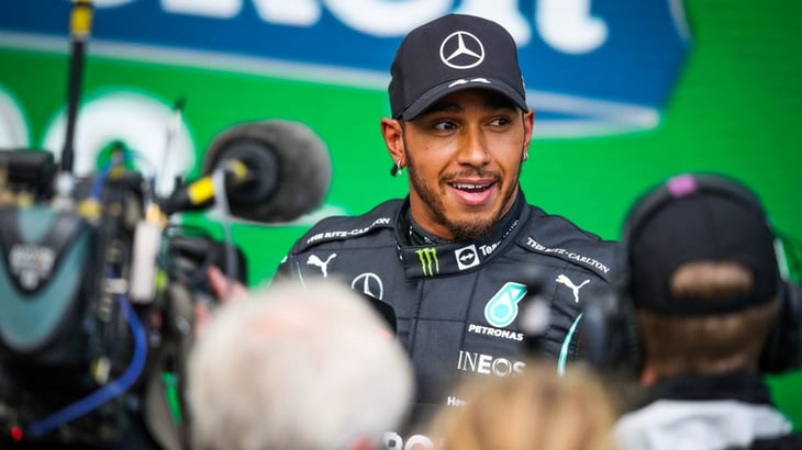 Lewis Hamilton, ha sido descalificado, saldrá último en la prueba sprint y Verstappen primero